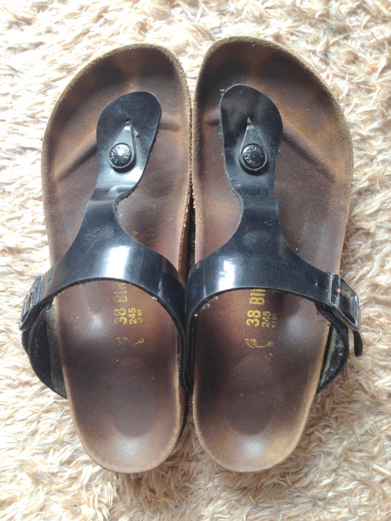 For size 2E or 3E, Birkenstock looks good in normal width (or one size up?)