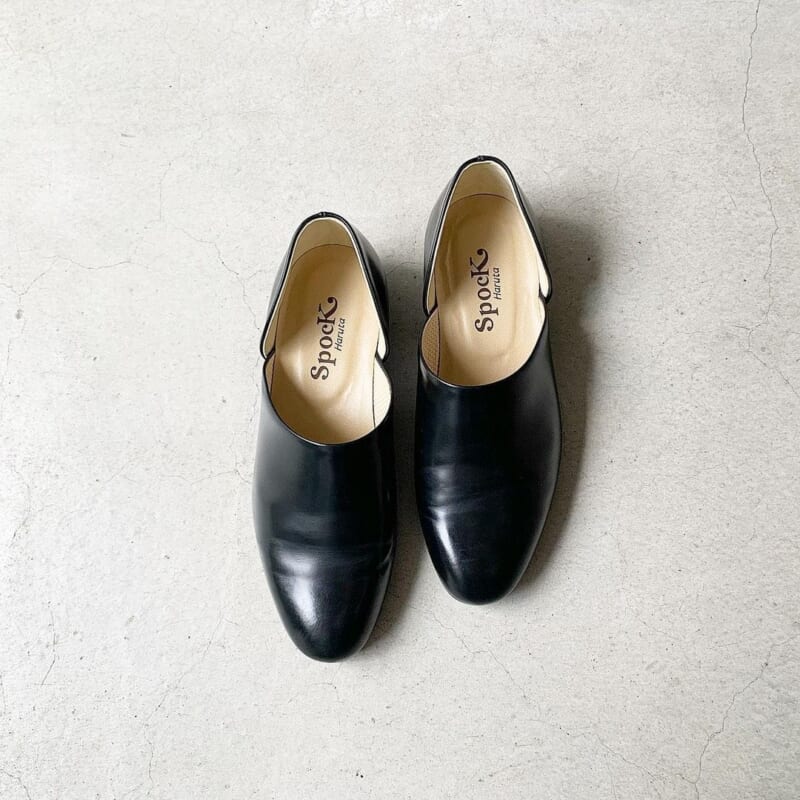 Japanese leather shoes called doctor shoes can be worn like