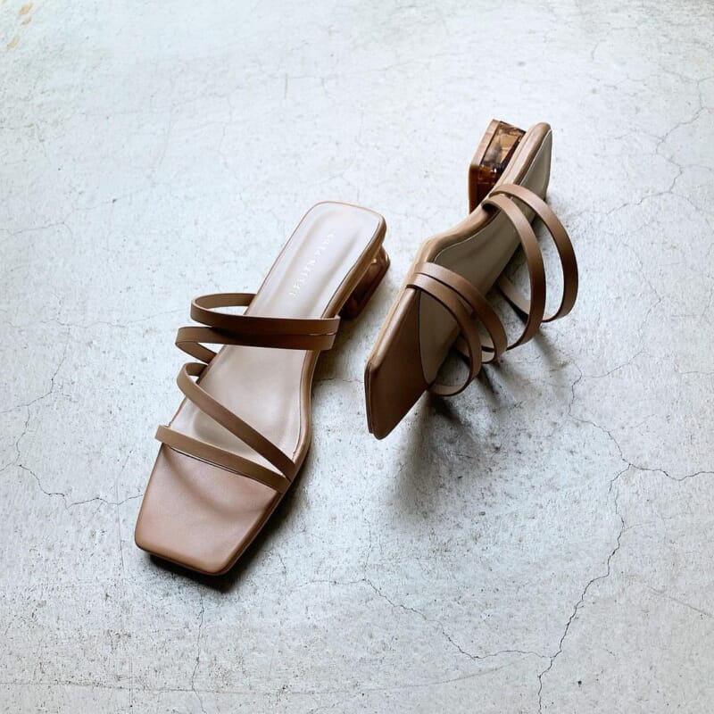 AmiAmi’s strappy sandals with a casual clear heel for a different look