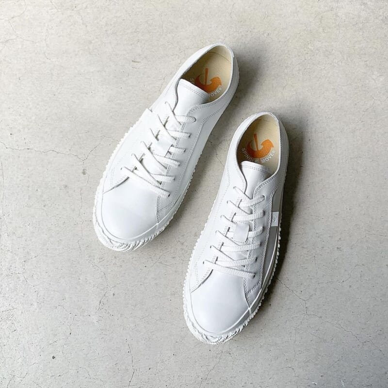 SPINGLE MOVE’s Soft and Comfortable, Pure White Sneakers made in Japan